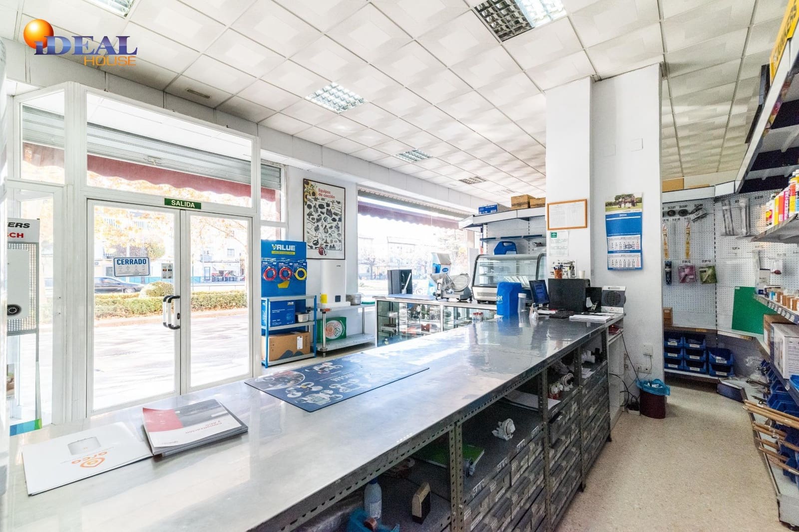 Kommersiell till salu i Granada stad - 230 000 € (Ref: 9433918)