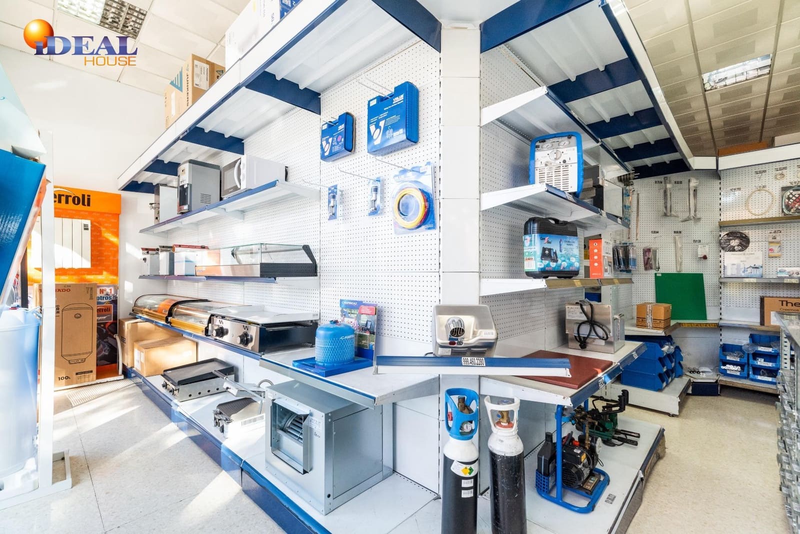 Kommersiell till salu i Granada stad - 230 000 € (Ref: 9433918)