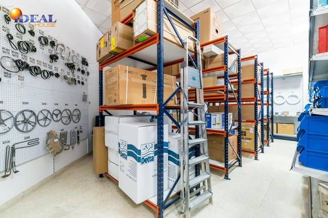 Kommersiell till salu i Avda. Federico Garcia Lorca - Nueva Estación Autobuses, Granada stad - 230 000 € (Ref: 9433918)