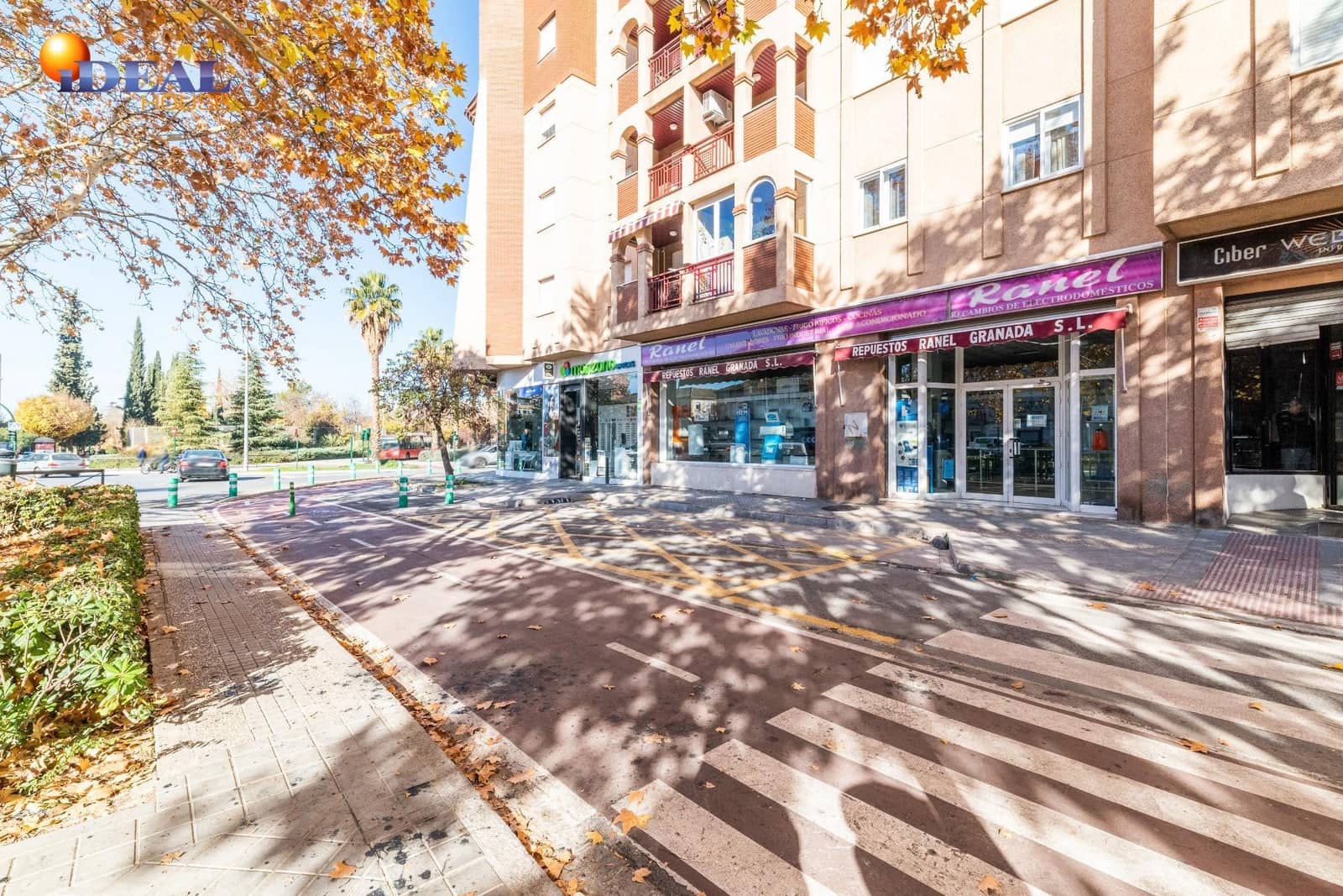 Kommersiell till salu i Granada stad - 230 000 € (Ref: 9433918)