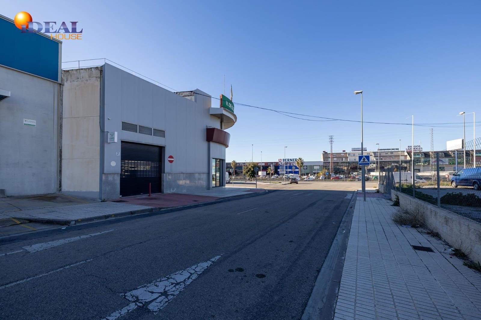 Bedrift til salgs i Peligros - € 2 300 000 (Ref: 9433920)