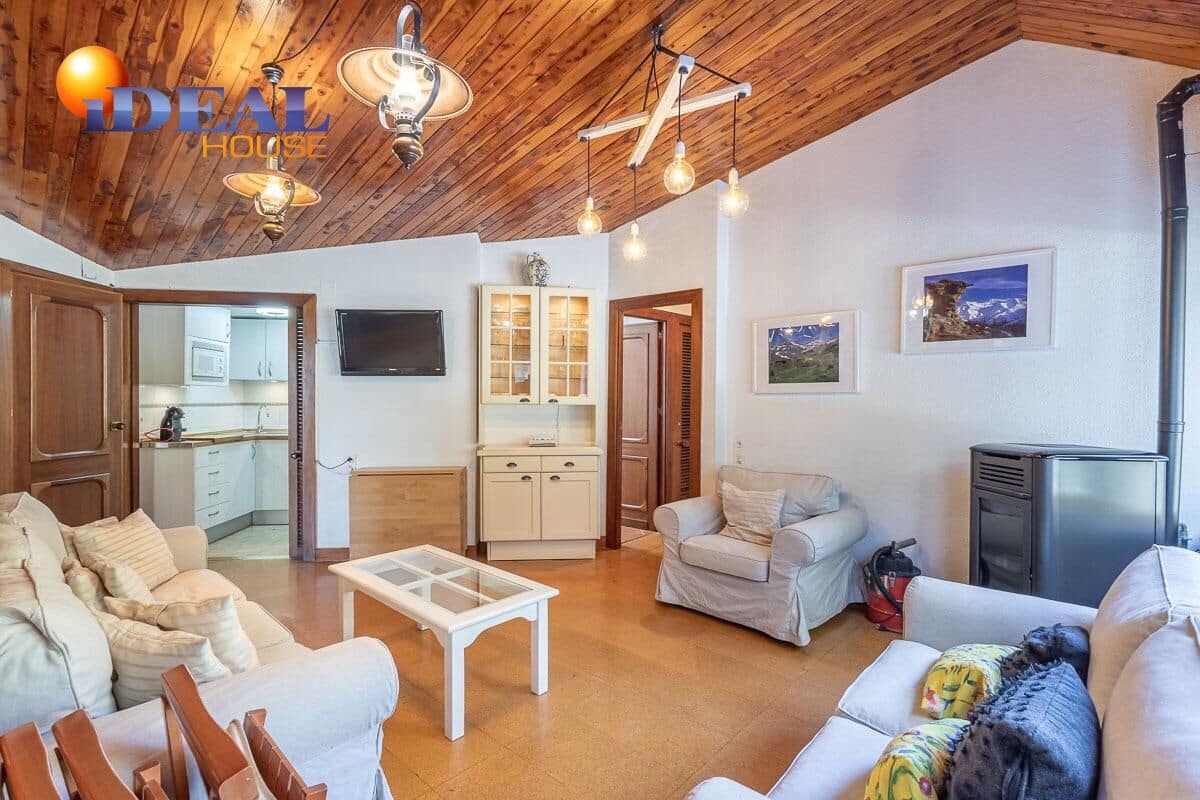 3 bedroom Penthouse for sale in Sierra Nevada with garage - € 230,000 (Ref: 9433921)