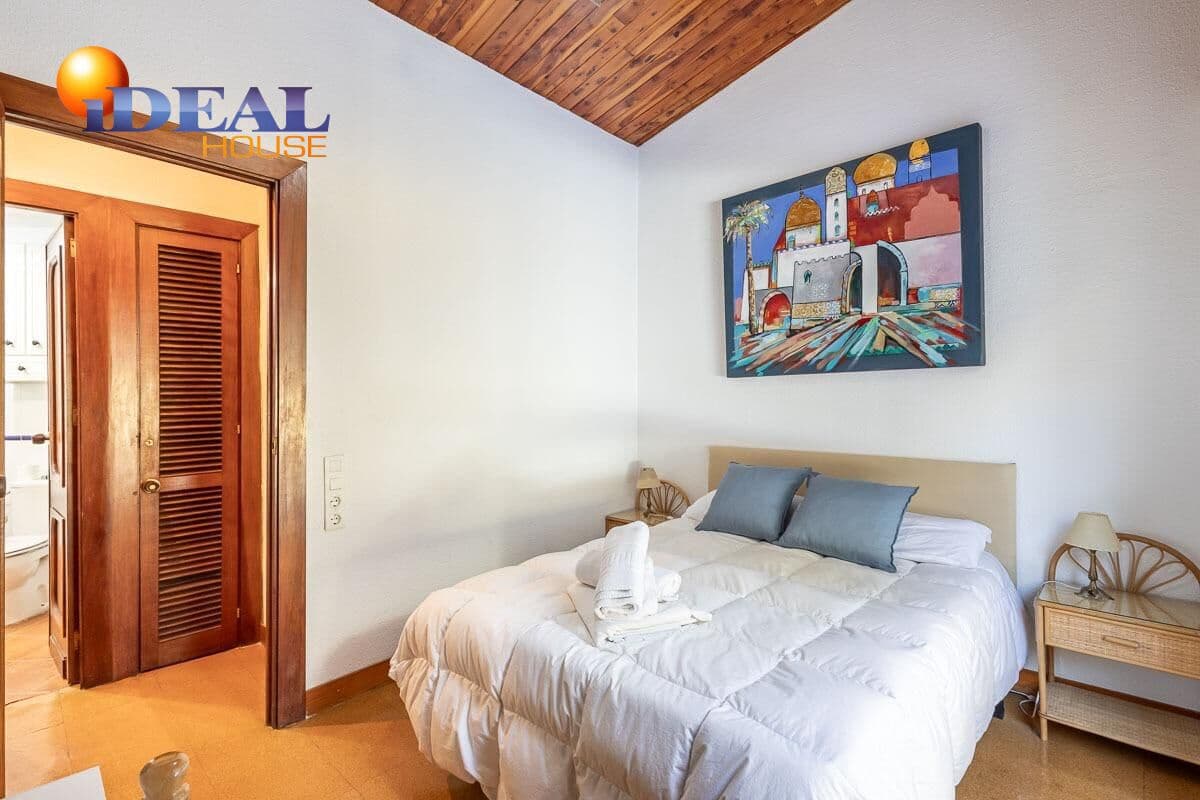 3 bedroom Penthouse for sale in Sierra Nevada with garage - € 230,000 (Ref: 9433921)