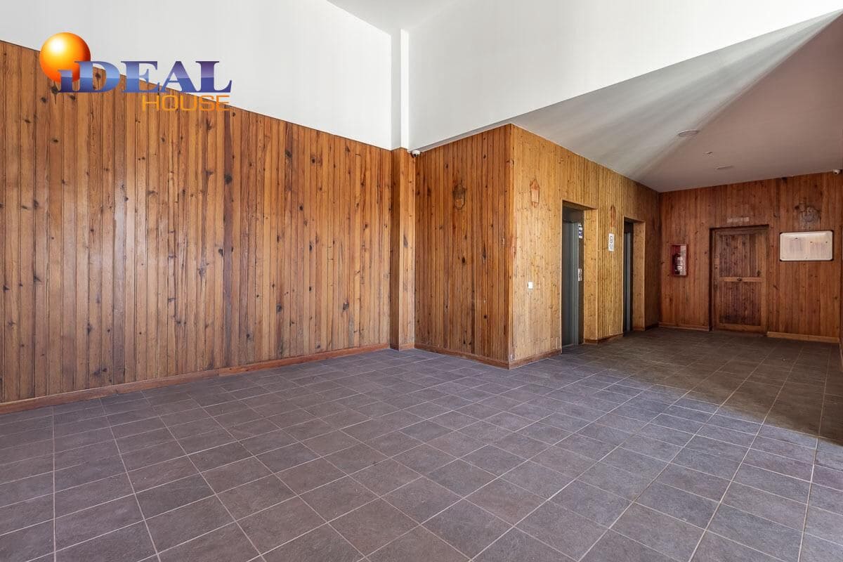 3 bedroom Penthouse for sale in Sierra Nevada with garage - € 230,000 (Ref: 9433921)