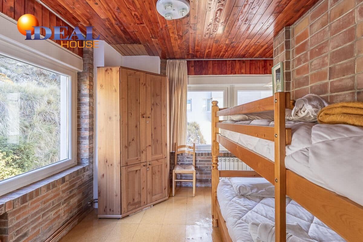 3 bedroom Penthouse for sale in Sierra Nevada with garage - € 230,000 (Ref: 9433921)