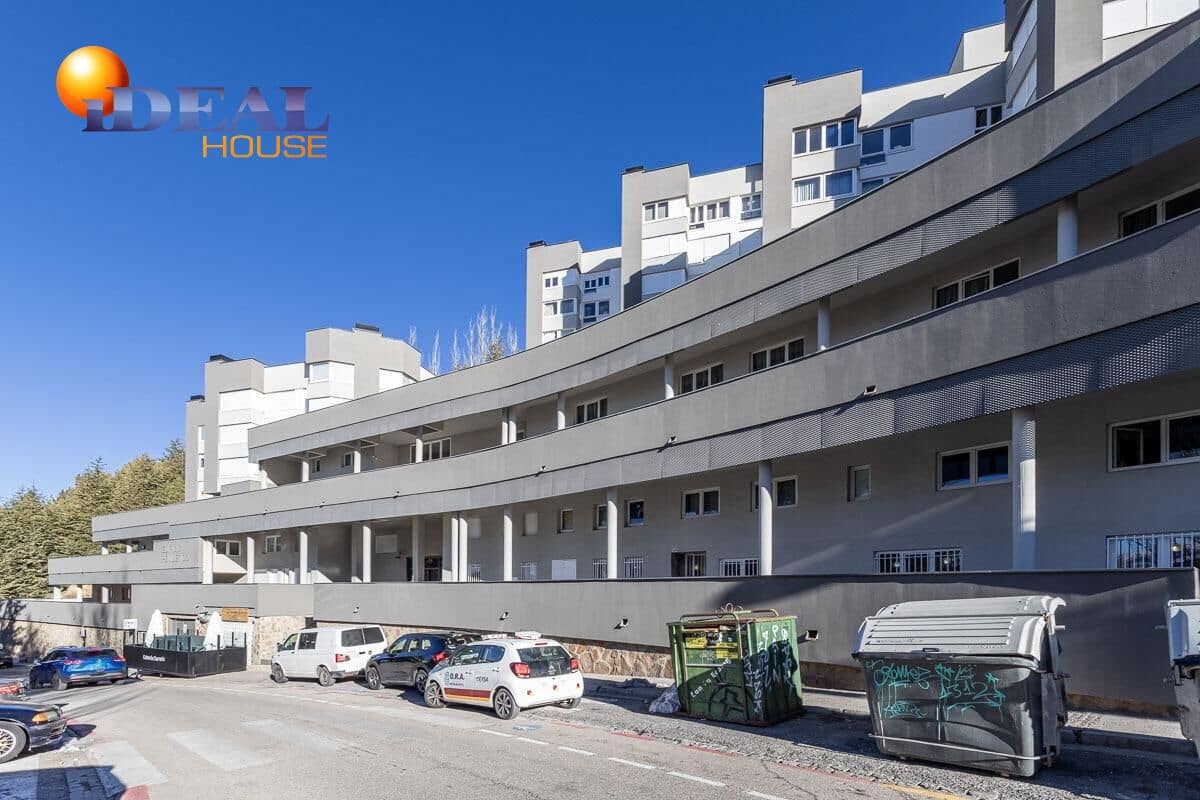 3 bedroom Penthouse for sale in Sierra Nevada with garage - € 230,000 (Ref: 9433921)