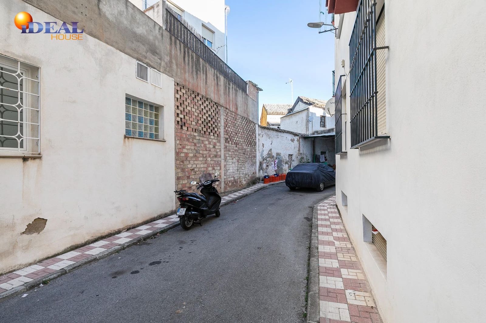 Erhverv til salg i Albolote - € 150.000 (Ref: 9433924)