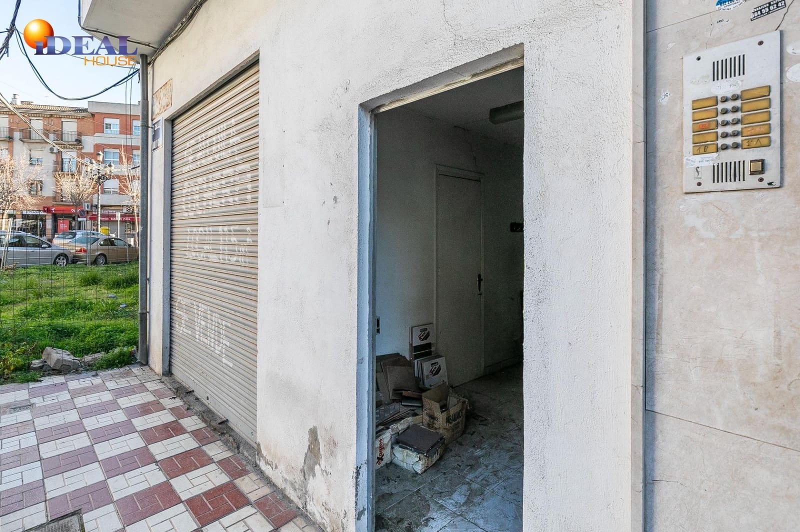 Erhverv til salg i Albolote - € 150.000 (Ref: 9433924)