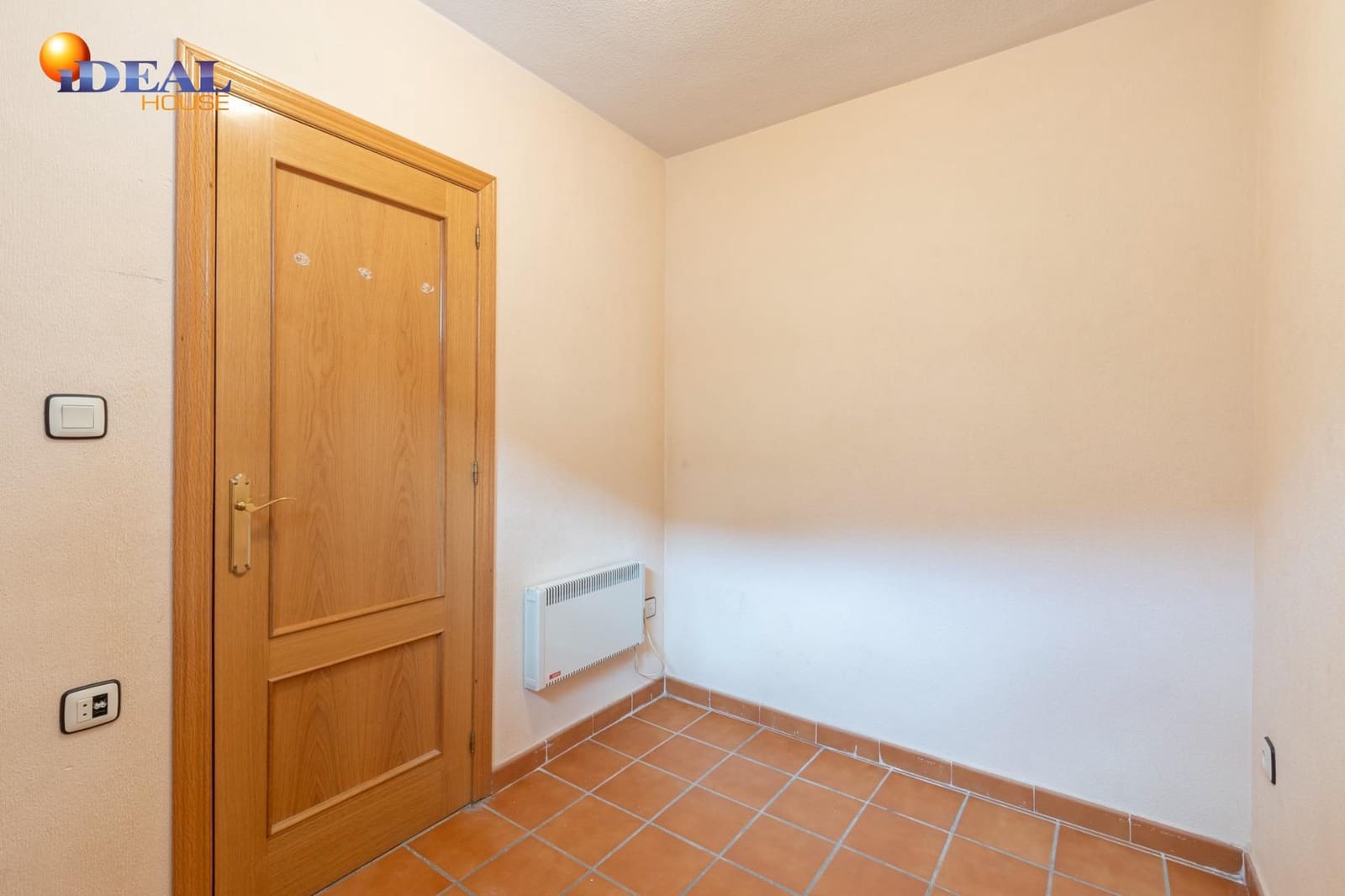 1 slaapkamer Appartement te koop in Sierra Nevada met garage - € 119.900 (Ref: 9433925)