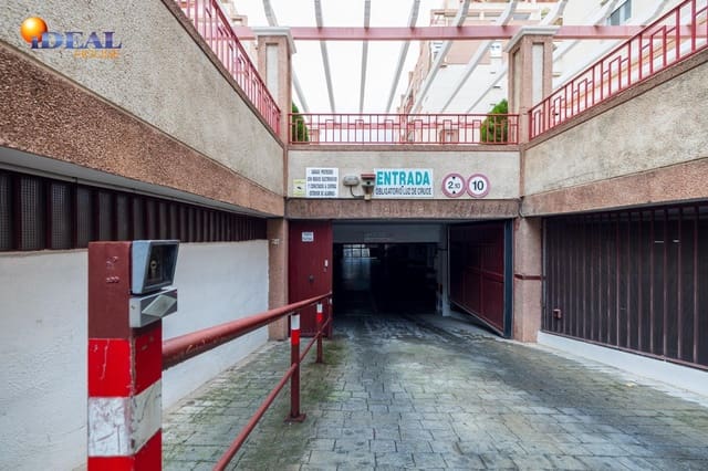 Garage for sale in Granada city - € 18,000 (Ref: 9433928)