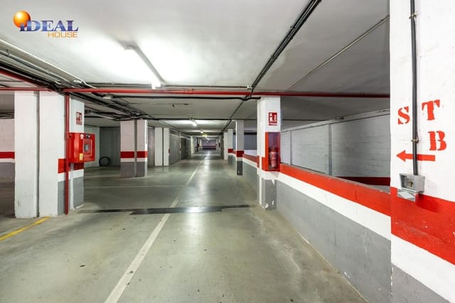 Garage for sale in Granada city - € 18,000 (Ref: 9433928)