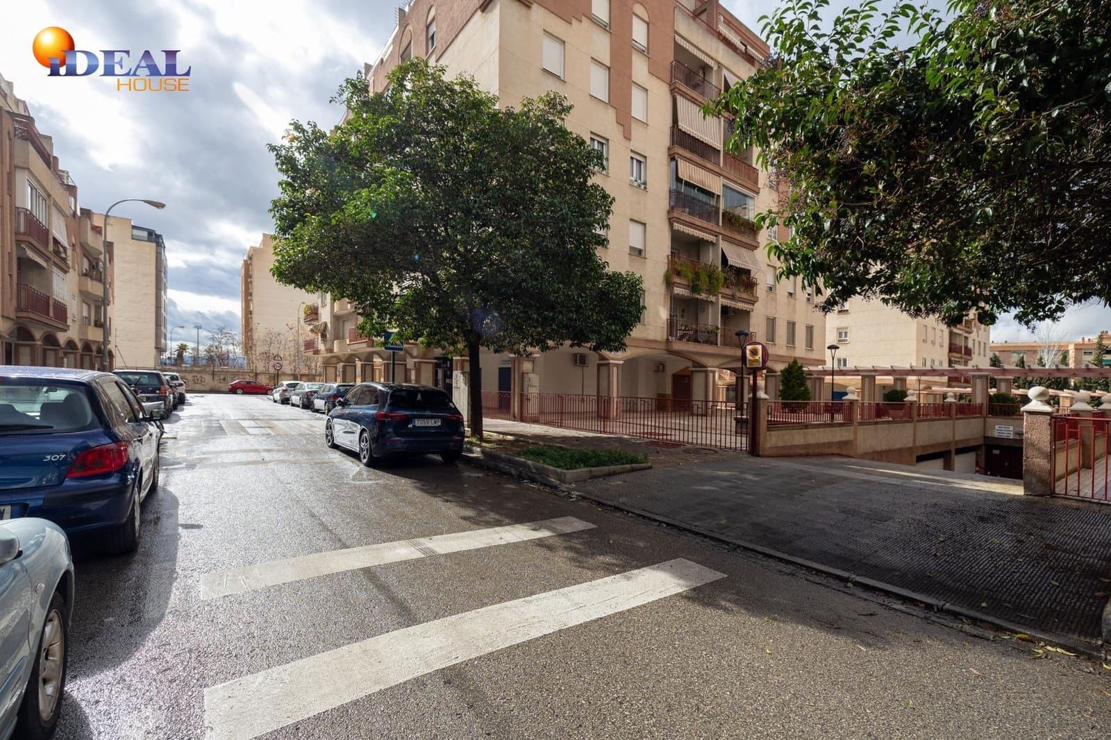 Garage for sale in Granada city - € 18,000 (Ref: 9433928)