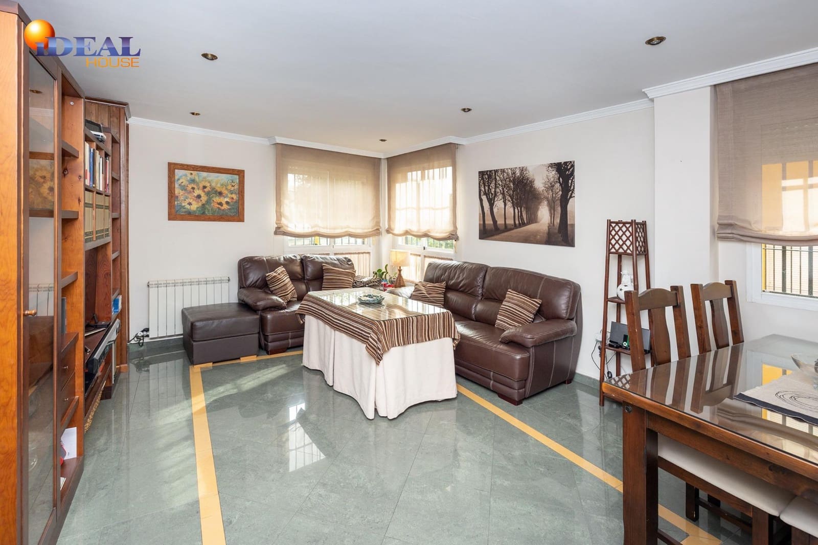 3 makuuhuone Rivitalo myytävänä paikassa Maracena mukana 
autotalli - 390 900 € (Ref: 9433930)