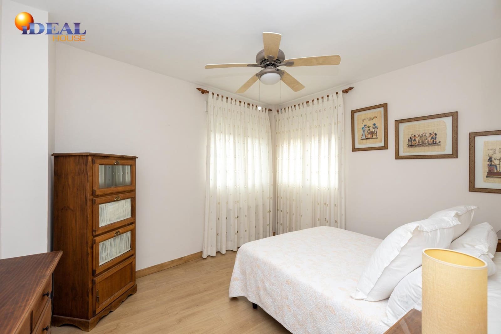 3 makuuhuone Rivitalo myytävänä paikassa Maracena mukana 
autotalli - 390 900 € (Ref: 9433930)