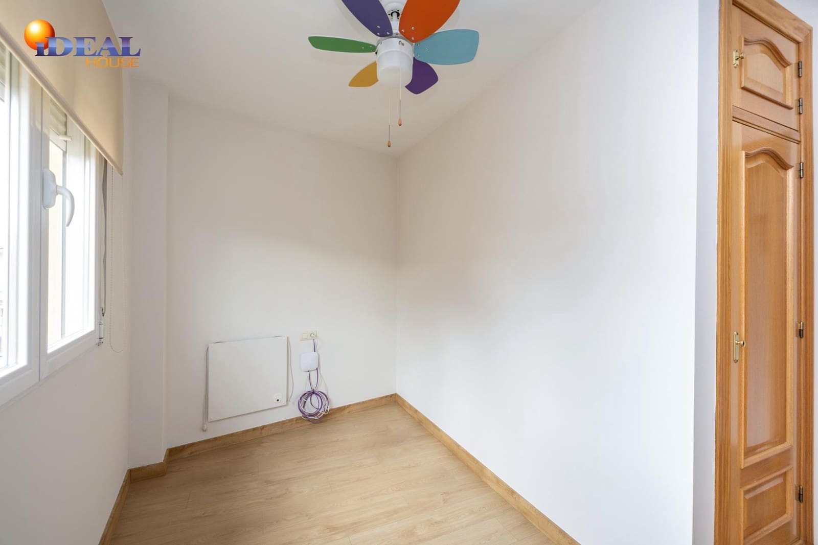 3 makuuhuone Rivitalo myytävänä paikassa Maracena mukana 
autotalli - 390 900 € (Ref: 9433930)