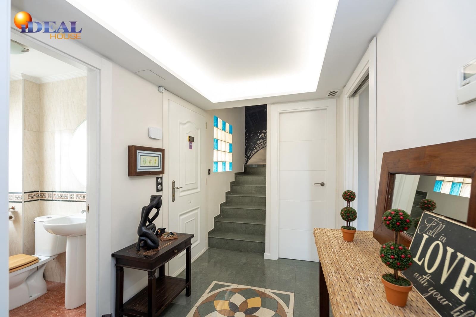 3 makuuhuone Rivitalo myytävänä paikassa Maracena mukana 
autotalli - 390 900 € (Ref: 9433930)