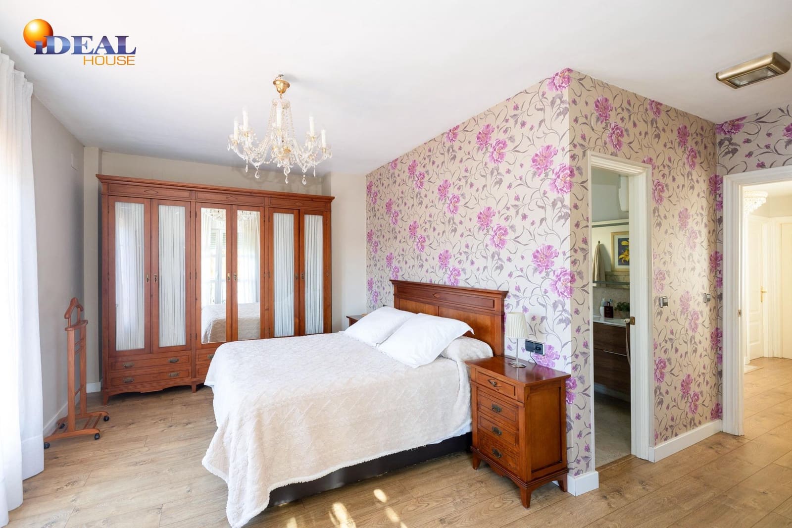 4 bedroom Villa for sale in Alhendin with pool garage - € 345,000 (Ref: 9433931)