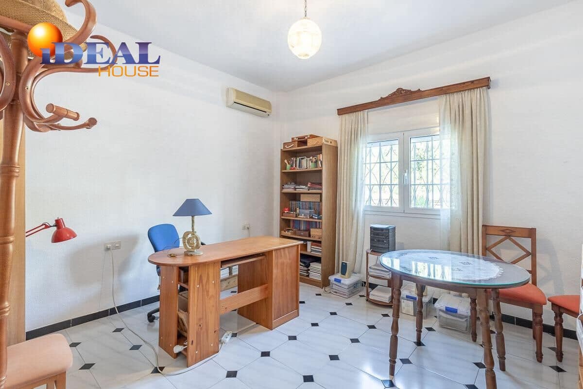 3 bedroom Villa for sale in Monachil with garage - € 289,900 (Ref: 9433934)