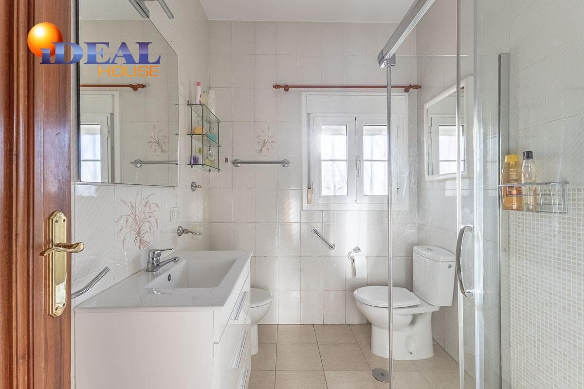 3 bedroom Villa for sale in Monachil with garage - € 289,900 (Ref: 9433934)