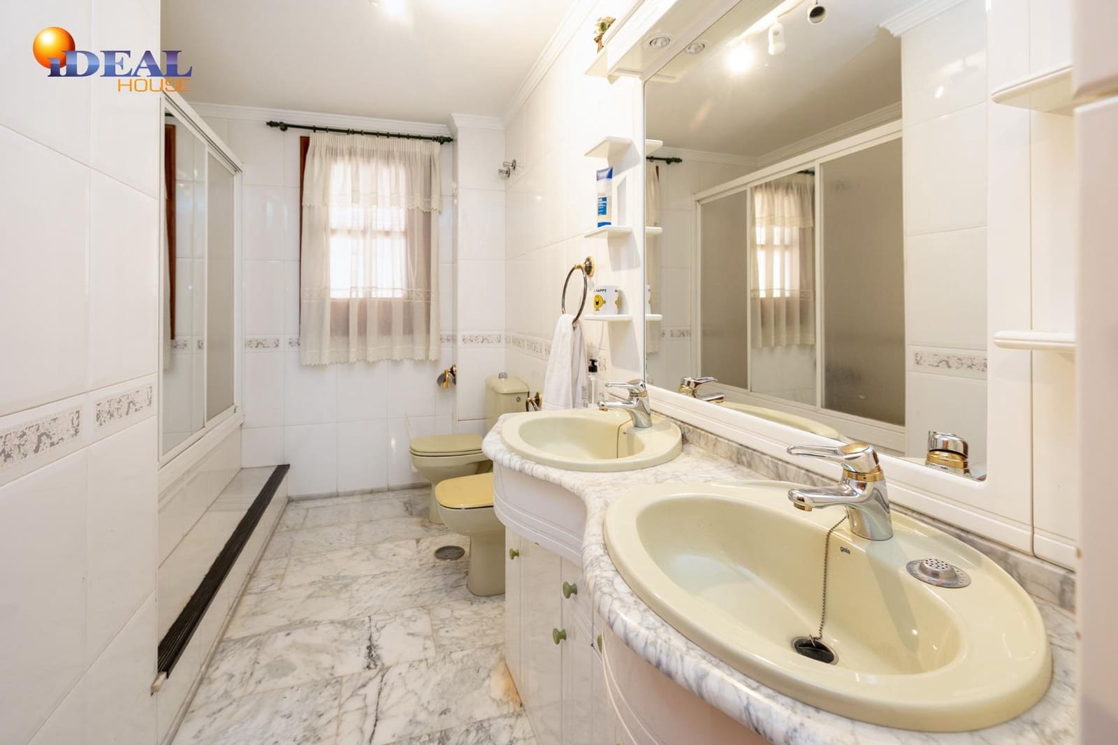 6 soverom Villa til salgs i Granada by med svømmebasseng - € 745 000 (Ref: 9433936)