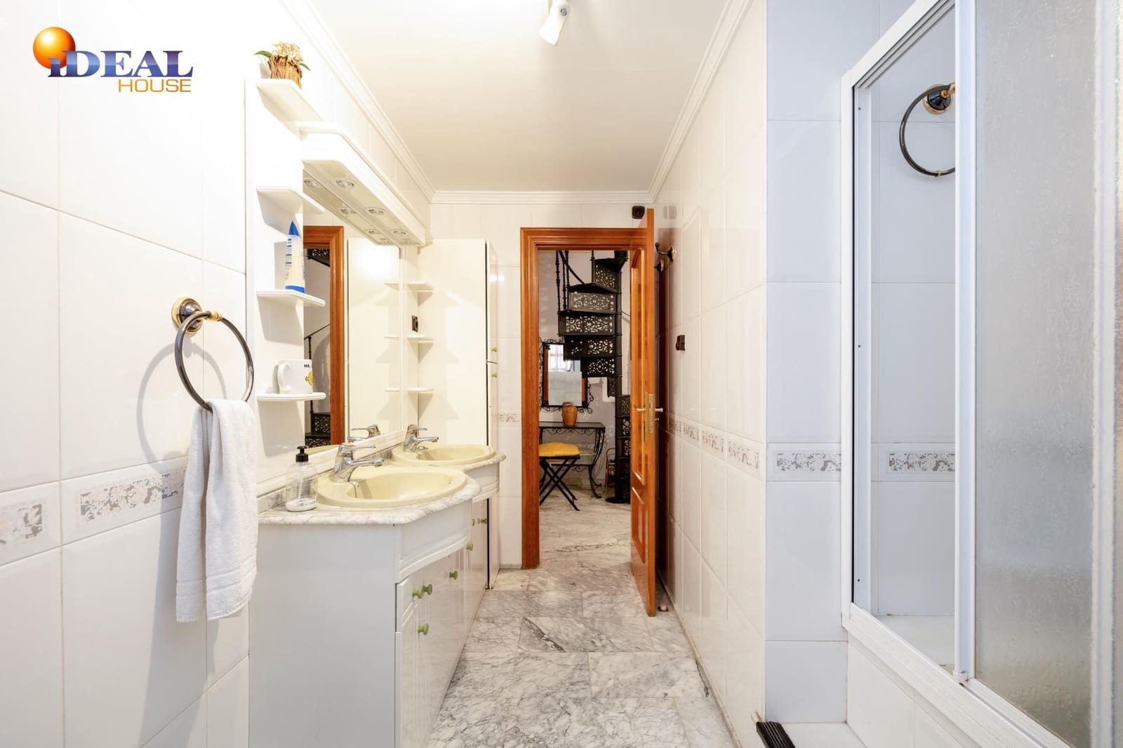 6 soverom Villa til salgs i Granada by med svømmebasseng - € 745 000 (Ref: 9433936)