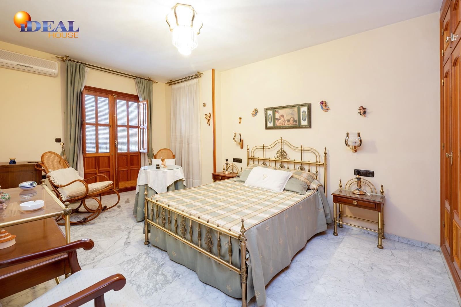 6 soverom Villa til salgs i Granada by med svømmebasseng - € 745 000 (Ref: 9433936)