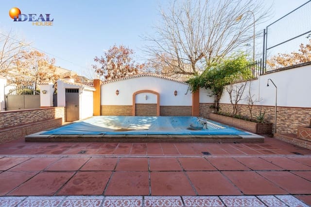 6 soverom Villa til salgs i Cervantes, Granada by med svømmebasseng - € 745 000 (Ref: 9433936)