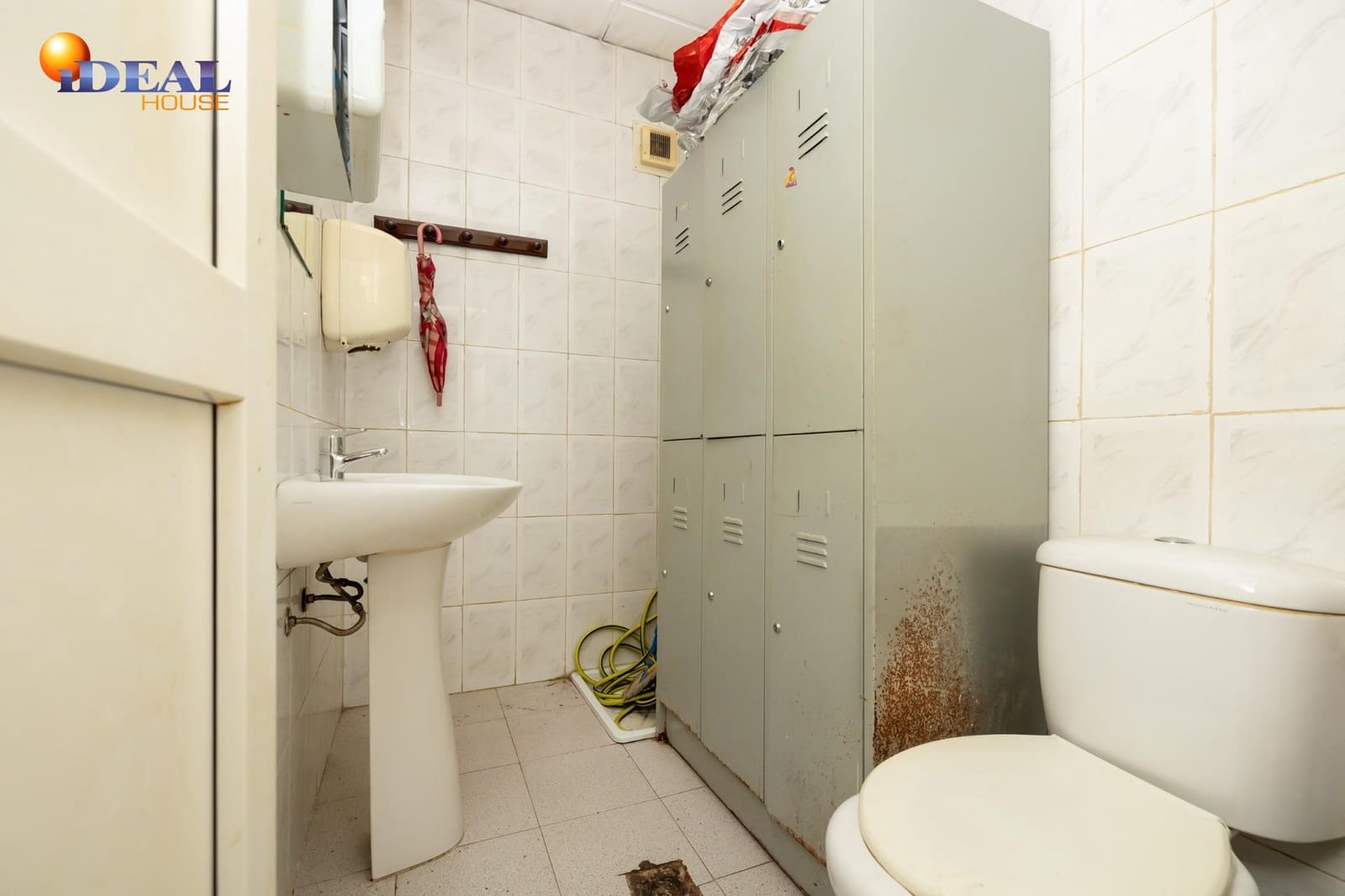 Kommersiell till salu i Gojar med garage - 259 000 € (Ref: 9433937)