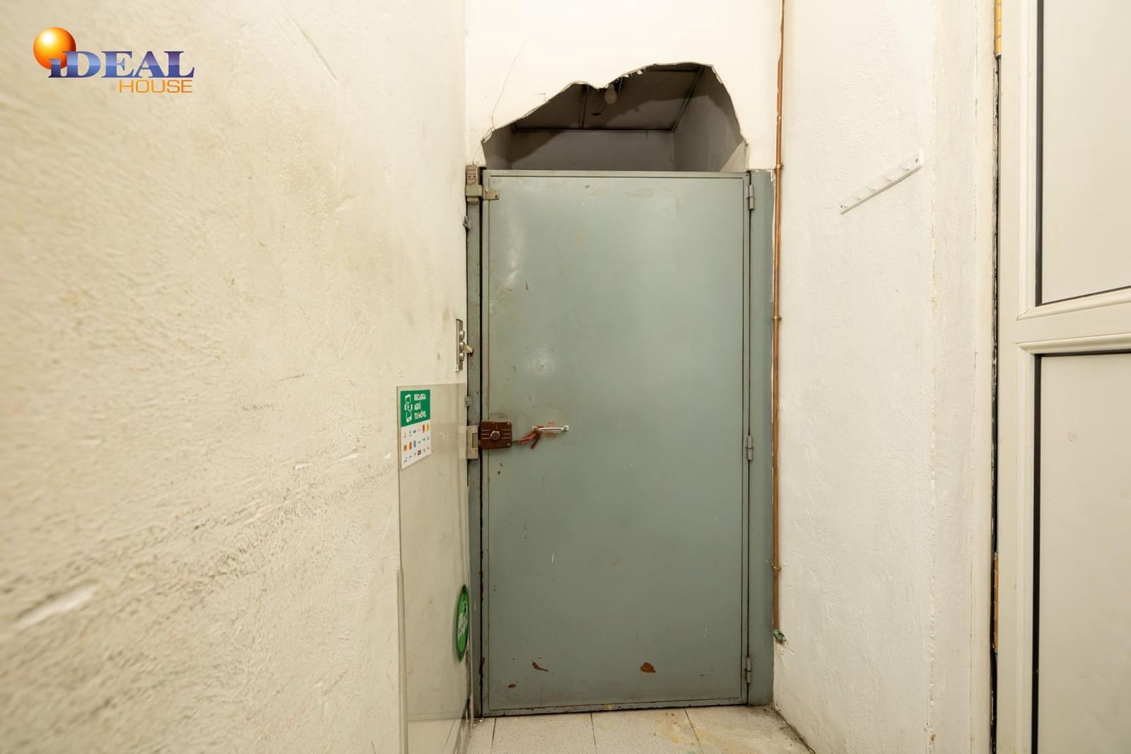 Kommersiell till salu i Gojar med garage - 259 000 € (Ref: 9433937)