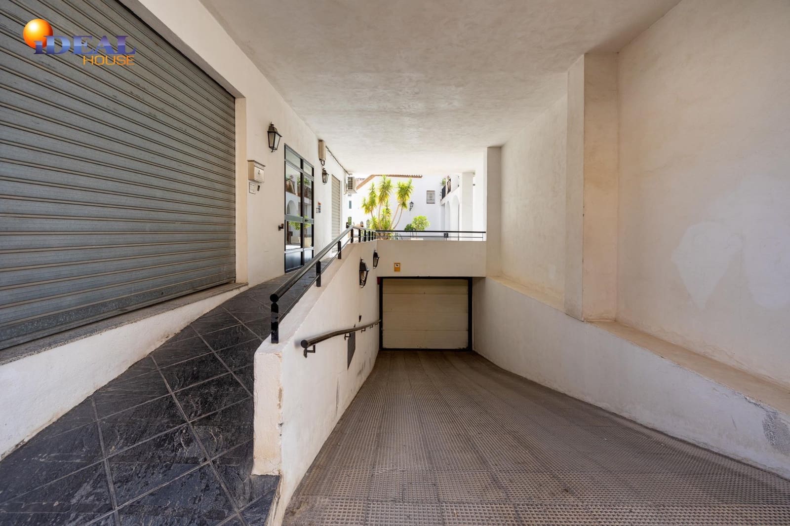 Kommersiell till salu i Gojar med garage - 259 000 € (Ref: 9433937)