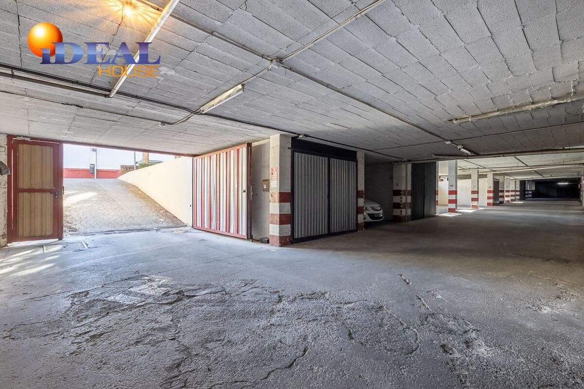 Garaje en Armilla en venta - 33.000 € (Ref: 9433940)