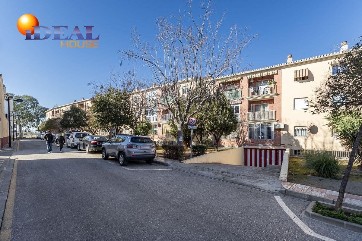 Garaje en Armilla en venta - 33.000 € (Ref: 9433940)