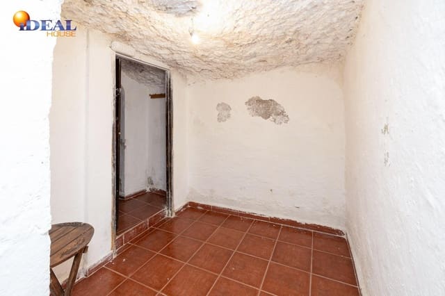 Grottehus til salgs i Granada by - € 119 000 (Ref: 9433943)