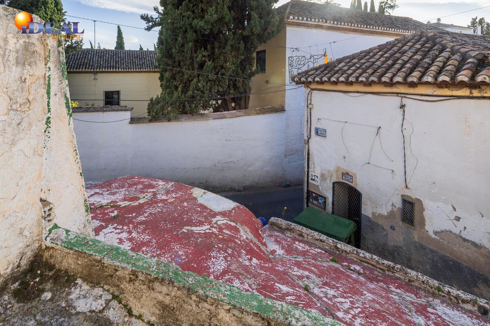 Grottehus til salgs i Granada by - € 119 000 (Ref: 9433943)