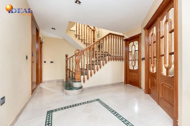 4 soverom Villa til salgs i Las Gabias med svømmebasseng garasje - € 465 000 (Ref: 9433944)