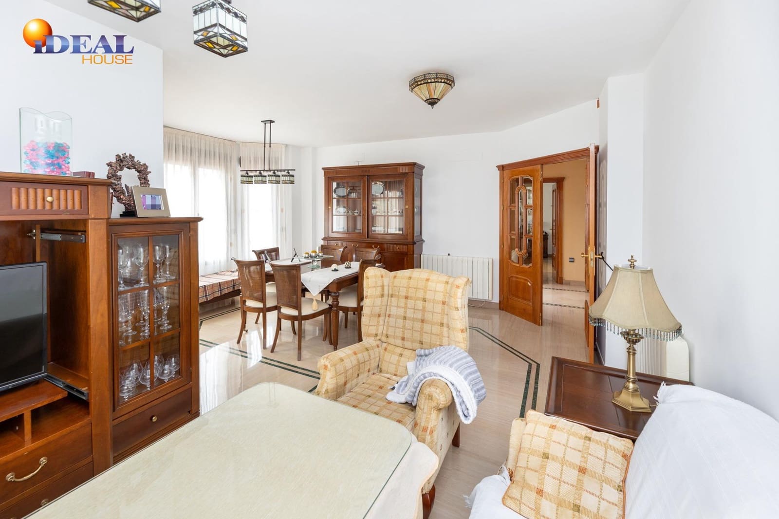 4 soverom Villa til salgs i Las Gabias med svømmebasseng garasje - € 465 000 (Ref: 9433944)