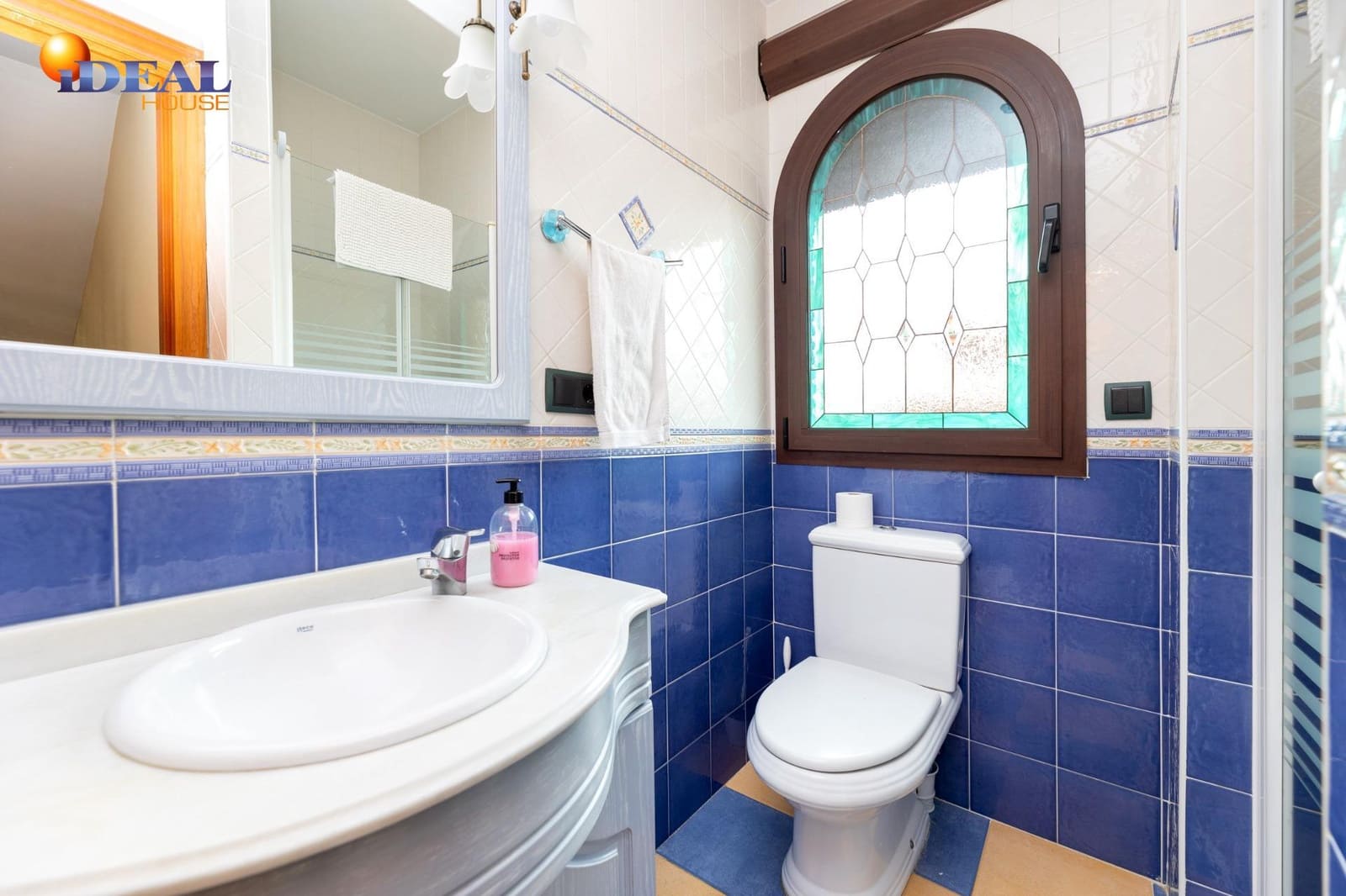 4 soverom Villa til salgs i Las Gabias med svømmebasseng garasje - € 465 000 (Ref: 9433944)