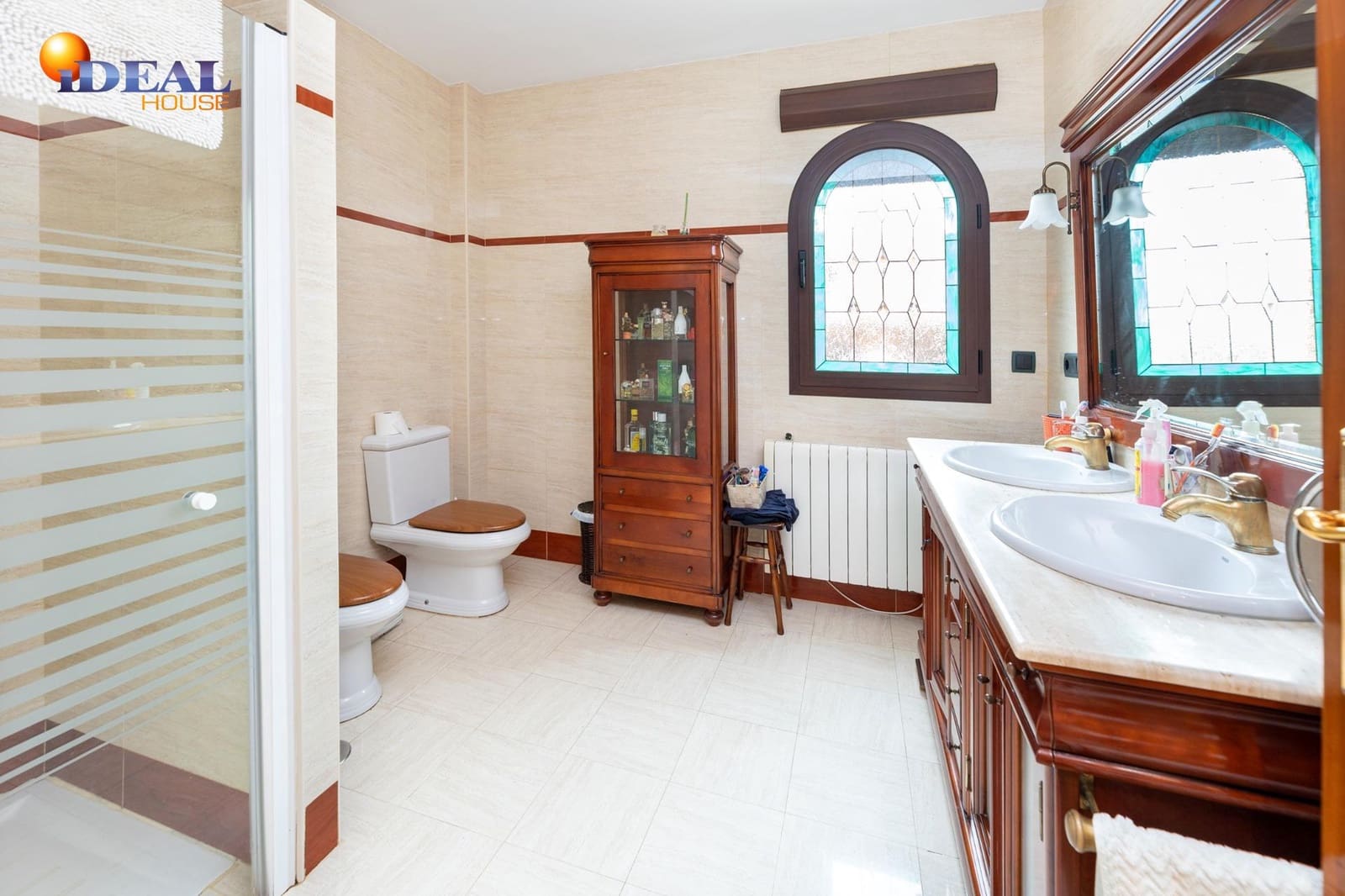 4 soverom Villa til salgs i Las Gabias med svømmebasseng garasje - € 465 000 (Ref: 9433944)