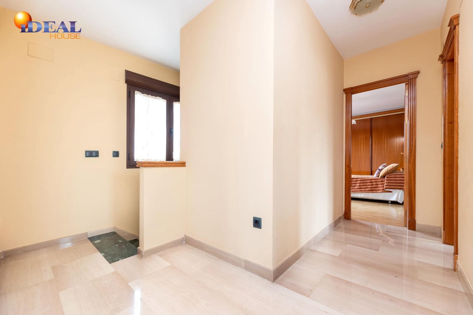 4 soverom Villa til salgs i Las Gabias med svømmebasseng garasje - € 465 000 (Ref: 9433944)