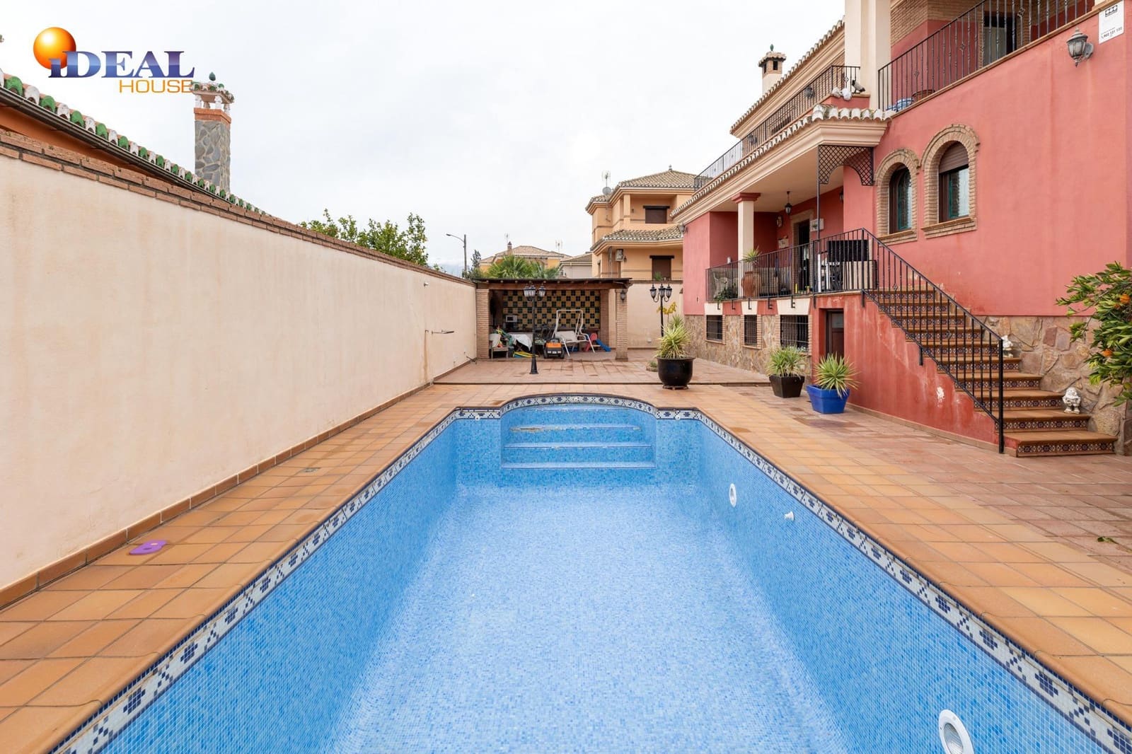 4 soverom Villa til salgs i Las Gabias med svømmebasseng garasje - € 465 000 (Ref: 9433944)