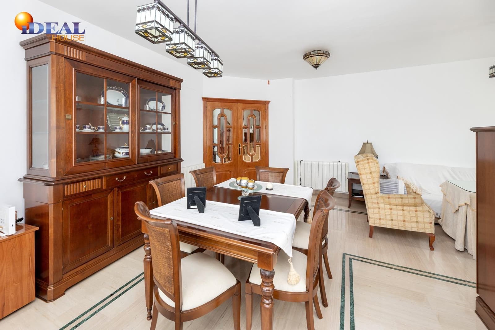 4 soverom Villa til salgs i Las Gabias med svømmebasseng garasje - € 465 000 (Ref: 9433944)