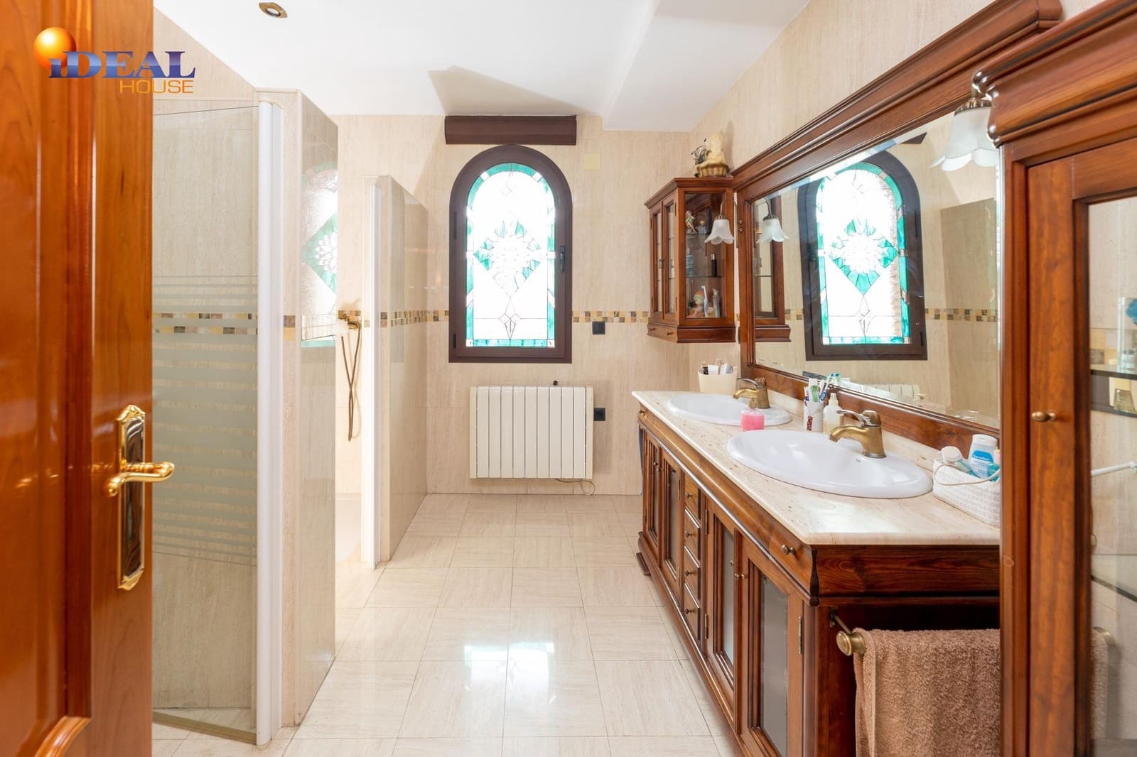 4 soverom Villa til salgs i Las Gabias med svømmebasseng garasje - € 465 000 (Ref: 9433944)