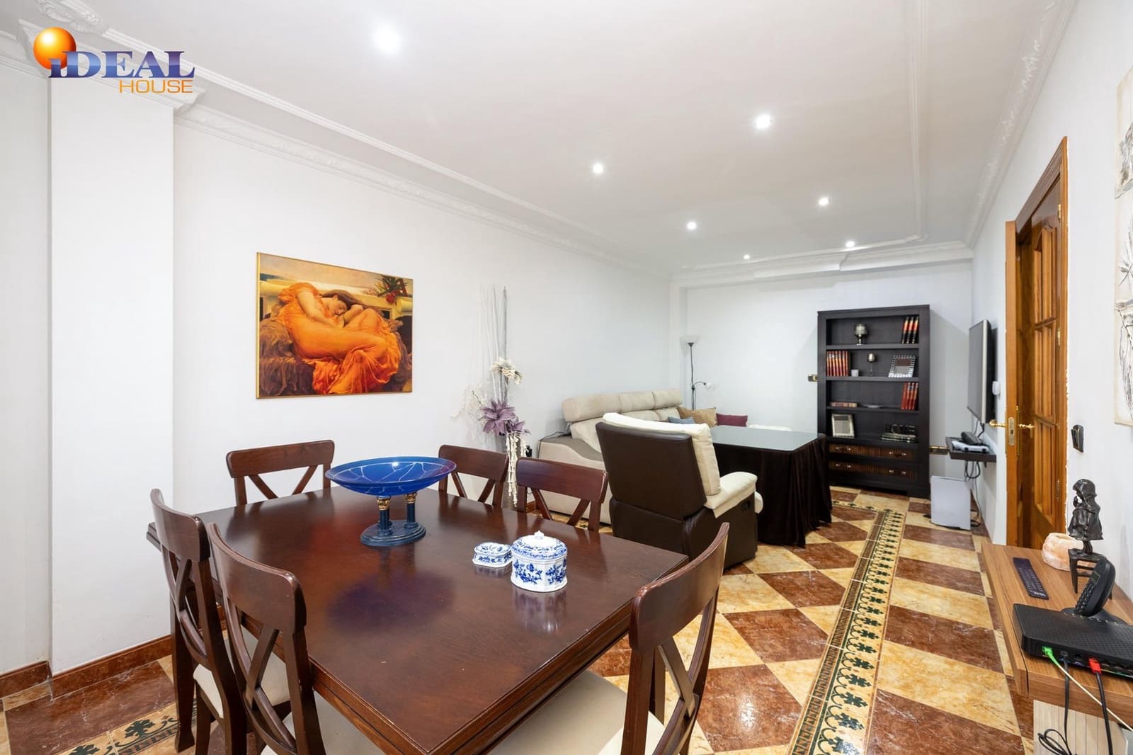 3 bedroom Terraced Villa for sale in Huetor Vega with garage - € 329,000 (Ref: 9433946)