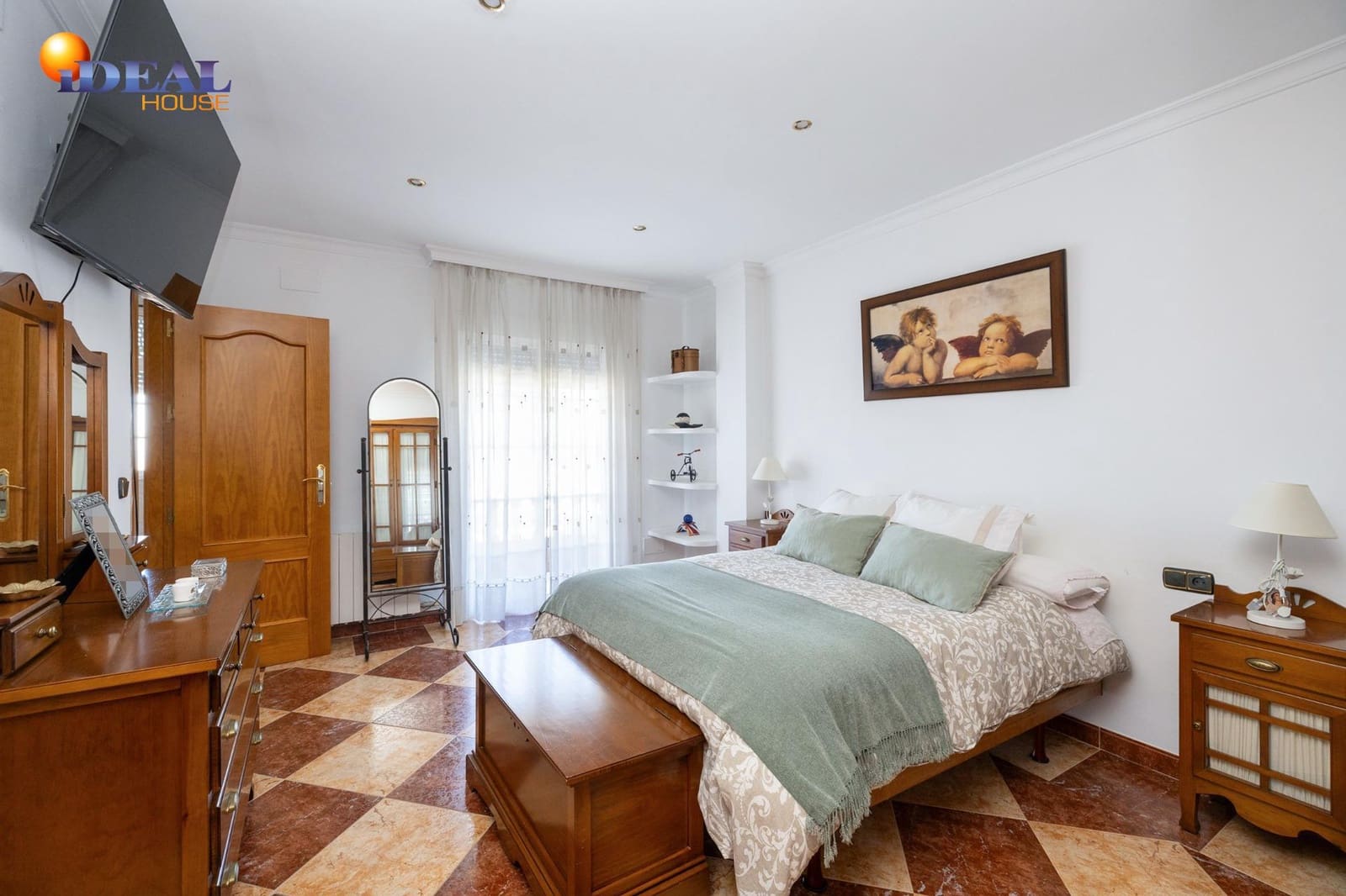 3 bedroom Terraced Villa for sale in Huetor Vega with garage - € 329,000 (Ref: 9433946)