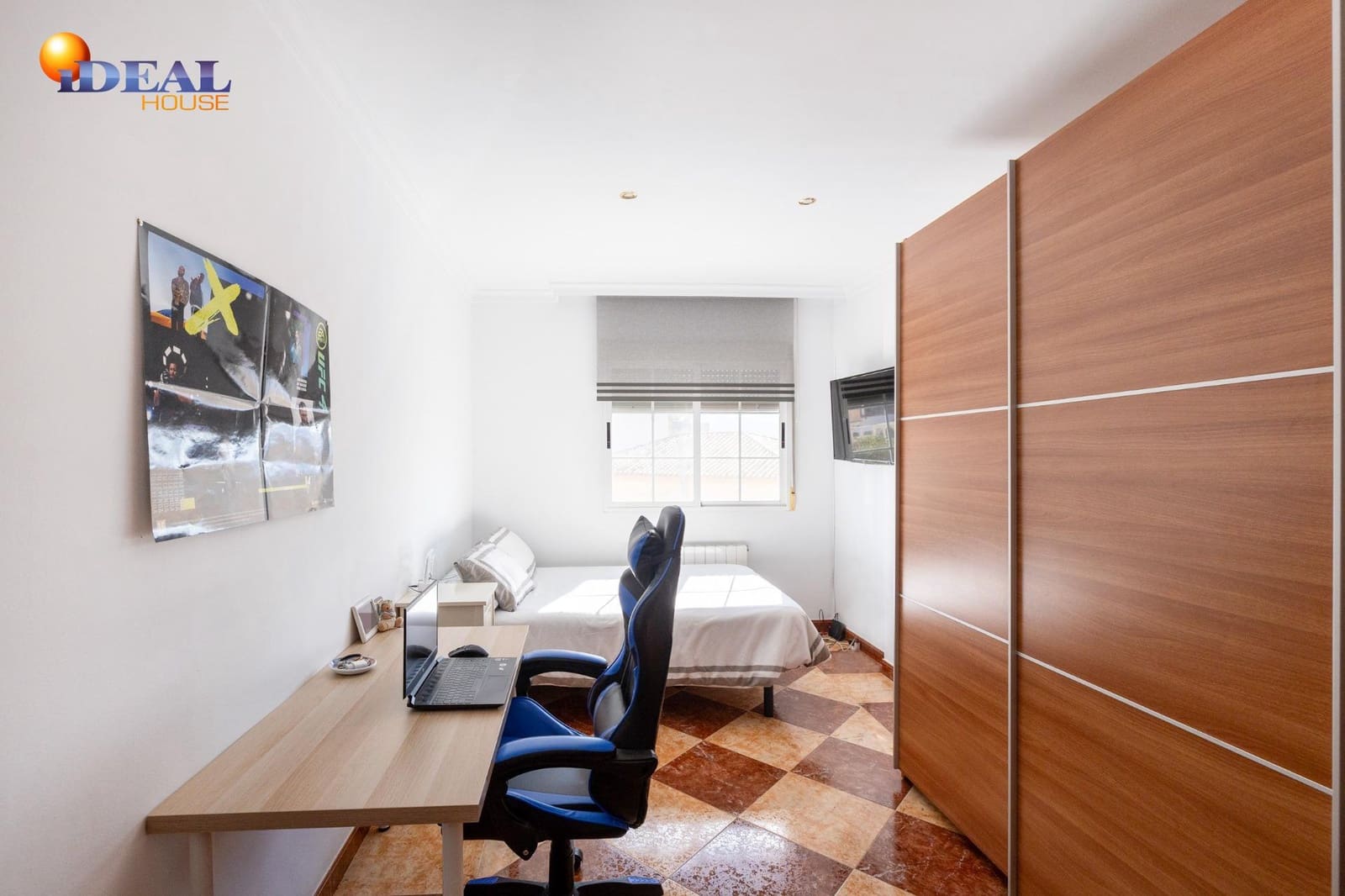 3 bedroom Terraced Villa for sale in Huetor Vega with garage - € 329,000 (Ref: 9433946)