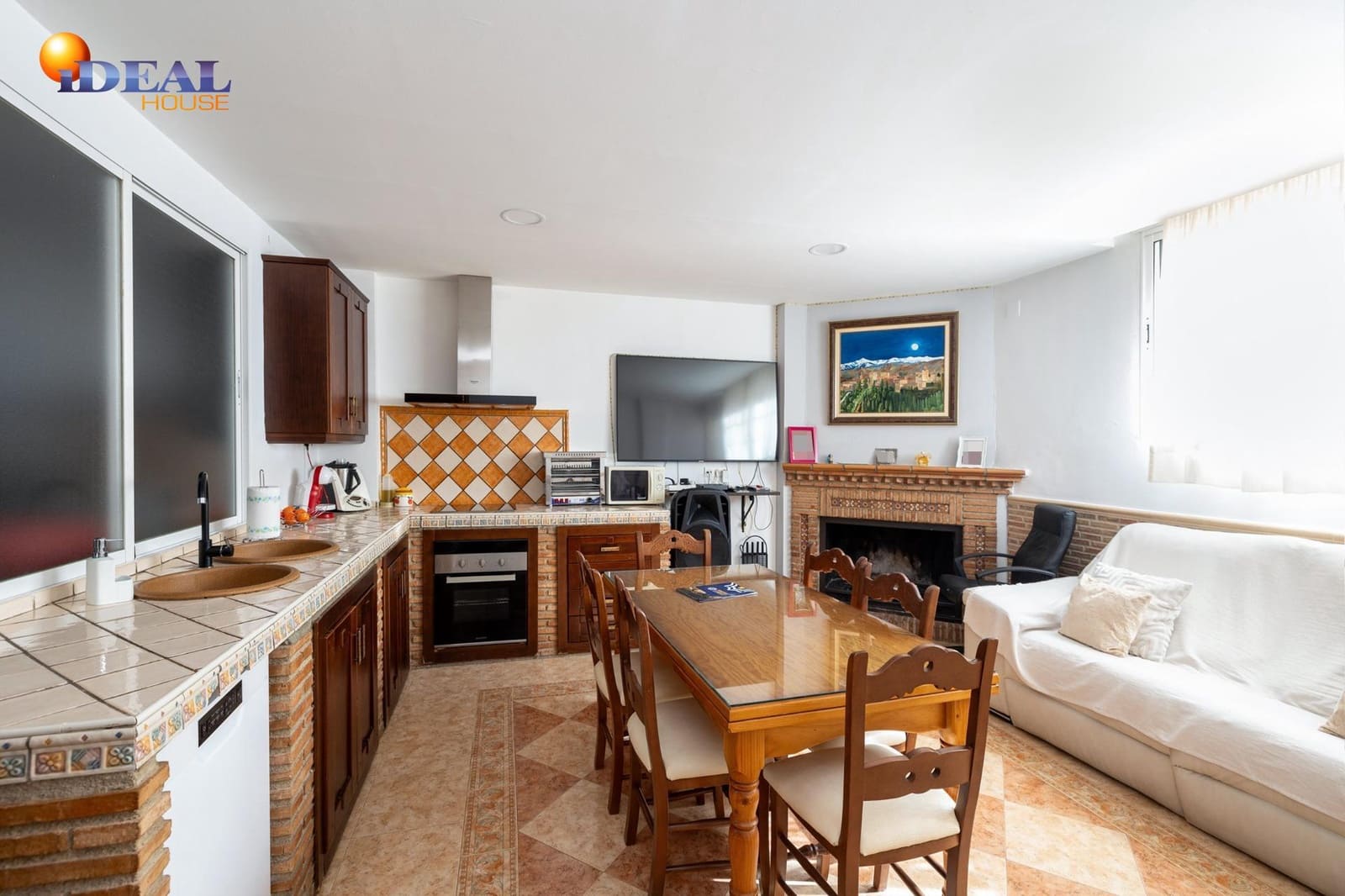 3 bedroom Terraced Villa for sale in Huetor Vega with garage - € 329,000 (Ref: 9433946)