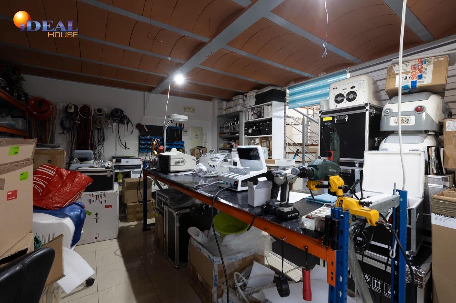 Kommersiell til salgs i Cullar Vega - € 115 000 (Ref: 9433947)