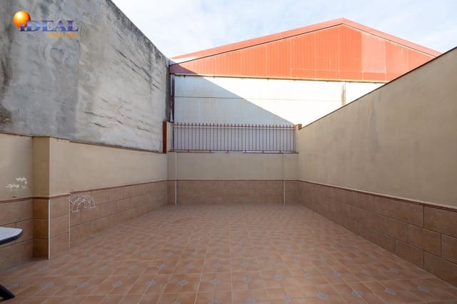 4 slaapkamer Rijtjeshuis te koop in Salar - € 148.500 (Ref: 9433949)