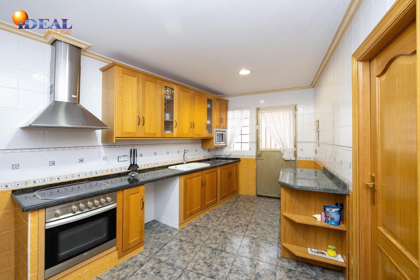 4 bedroom Terraced Villa for sale in Salar - € 148,500 (Ref: 9433949)