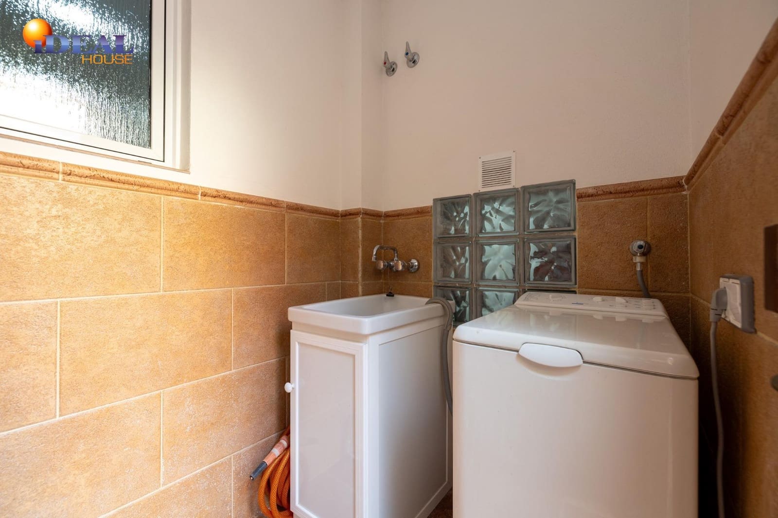 4 bedroom Terraced Villa for sale in Salar - € 148,500 (Ref: 9433949)